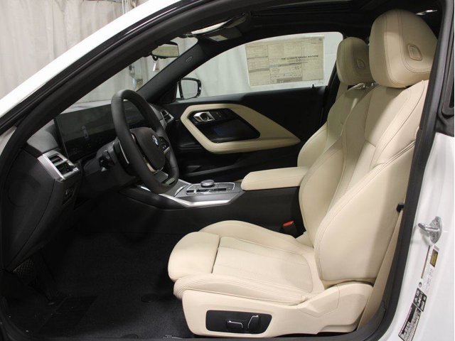 2025 BMW 2 Series 230i - Photo 37