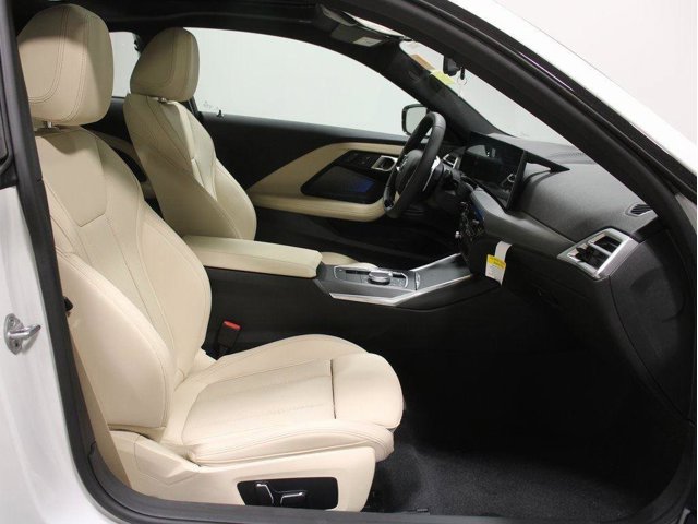 2025 BMW 2 Series 230i - Photo 40