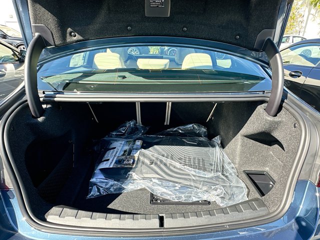 2026 BMW 3 Series 330i - Photo 21