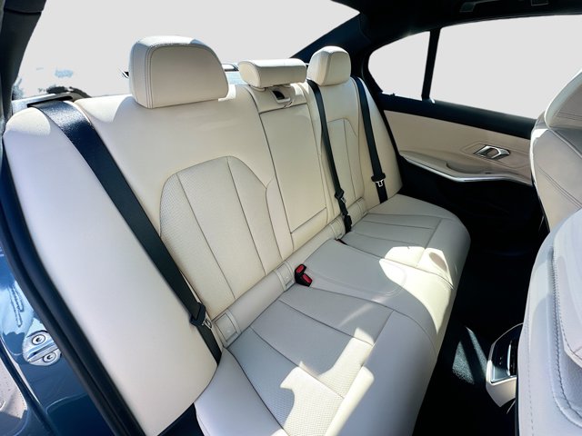 2026 BMW 3 Series 330i - Photo 22