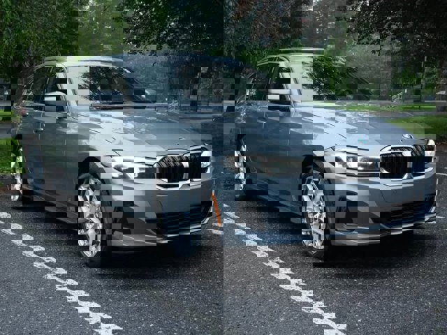 2025 BMW 3 Series 330i xDrive