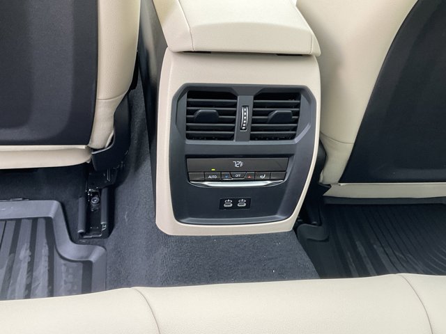 2026 BMW 3 Series 330i - Photo 61