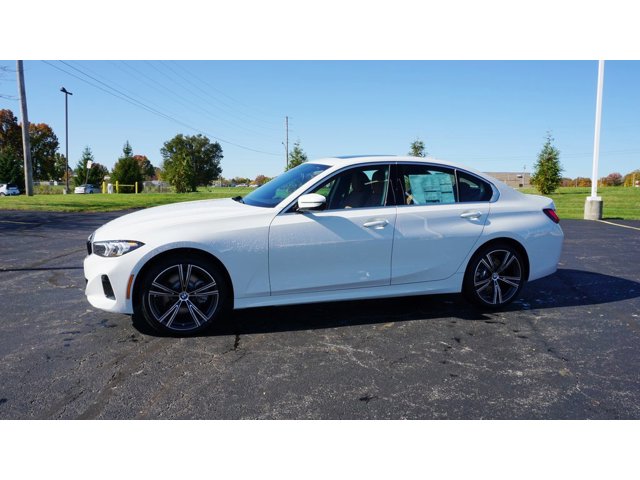 Used 2024 BMW 3 Series 330i with VIN 3MW89FF03R8D80809 for sale in Youngstown, OH