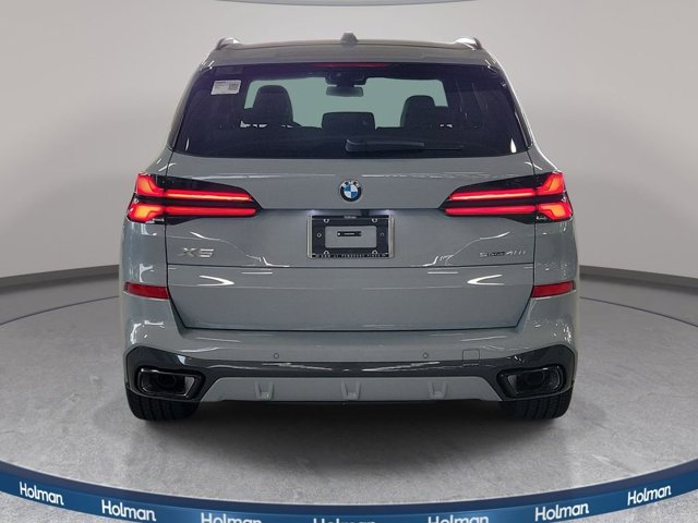 New 2026 Brooklyn Grey Metallic BMW sDrive40i image 5