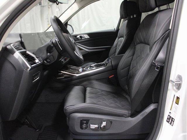 2026 BMW X7 40i - Photo 26