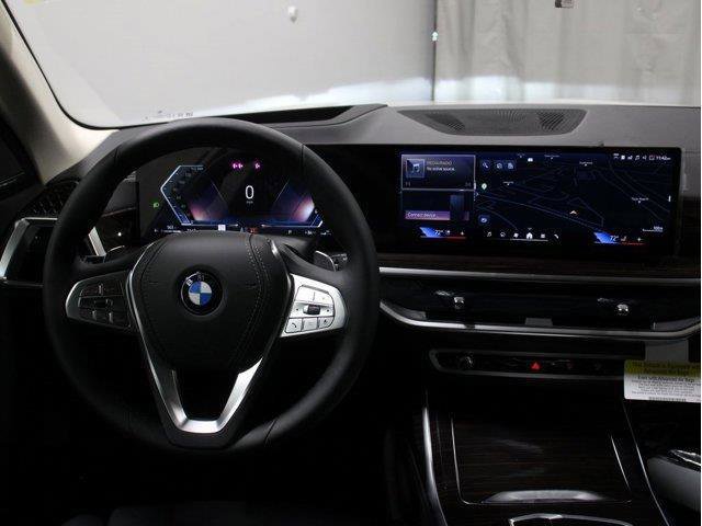 2026 BMW X7 40i - Photo 27