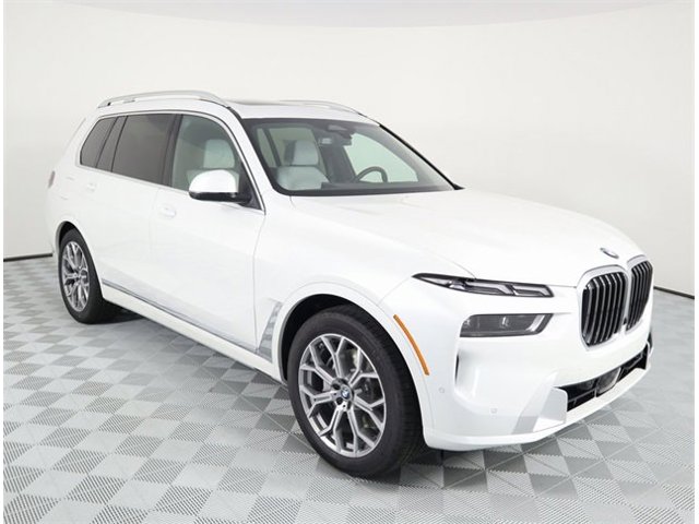 2025 BMW X7 xDrive40i Loaner