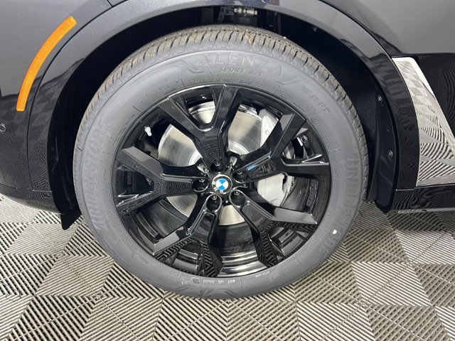 New 2027 Black Sapphire Metallic BMW xDrive40i image 19