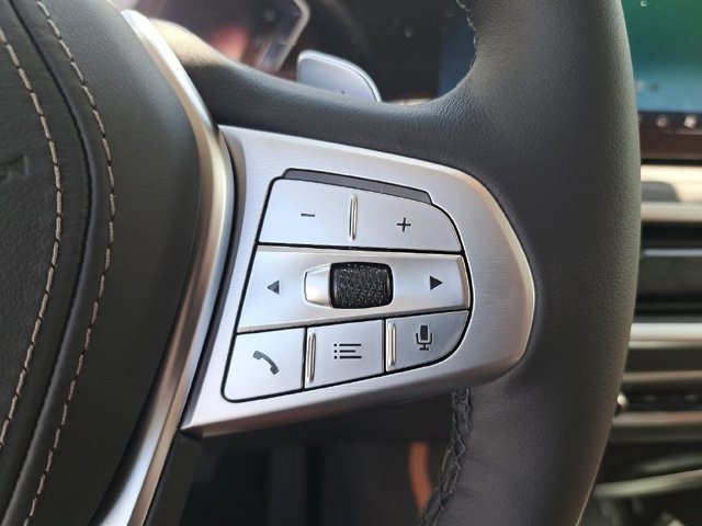 New 2027 Mineral White Metallic BMW xDrive40i image 11