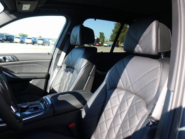 2026 BMW X5 40i - Photo 40