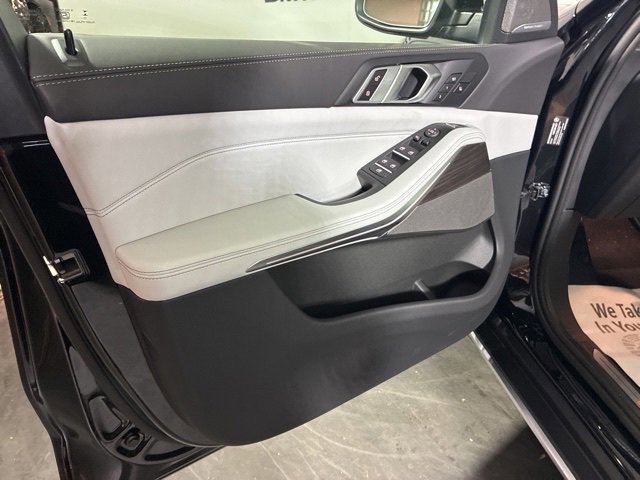2026 BMW X5 40i - Photo 14