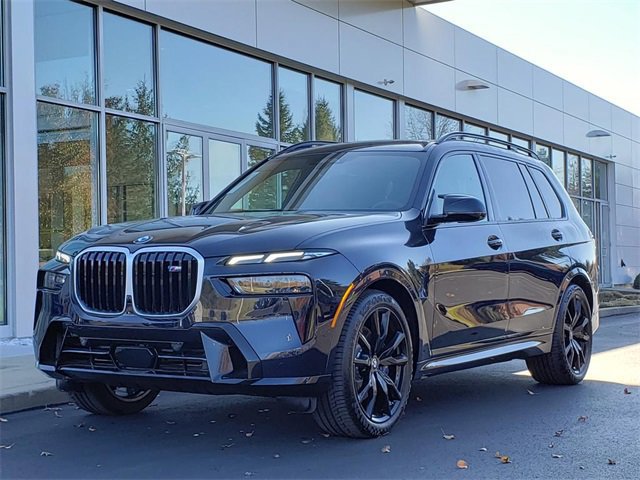 2025 BMW X7 M60i