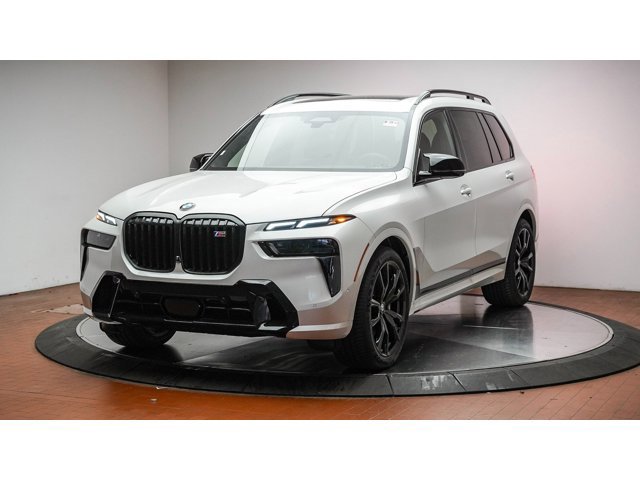 2025 BMW X7 M60i