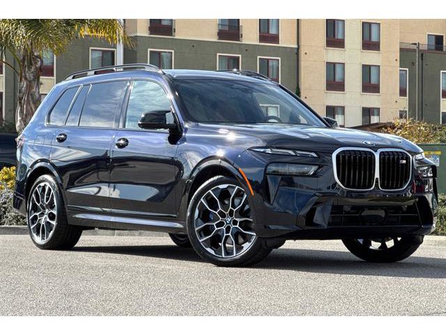 2025 BMW X7 M60i