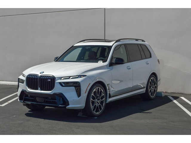 2025 BMW X7 M60i