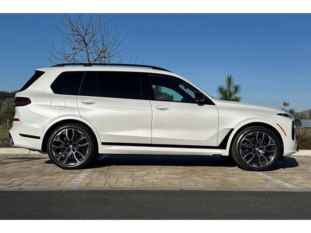 New 2025 BMW X7 M60i New 2025 BMW X7 M60i