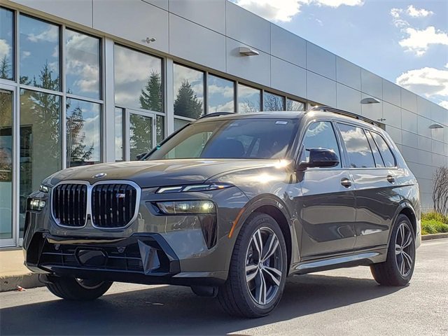 2025 BMW X7 M60i