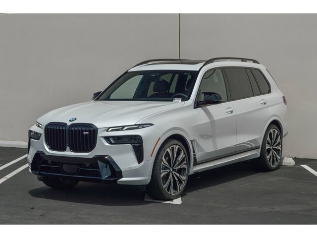 2025 BMW X7 M60i