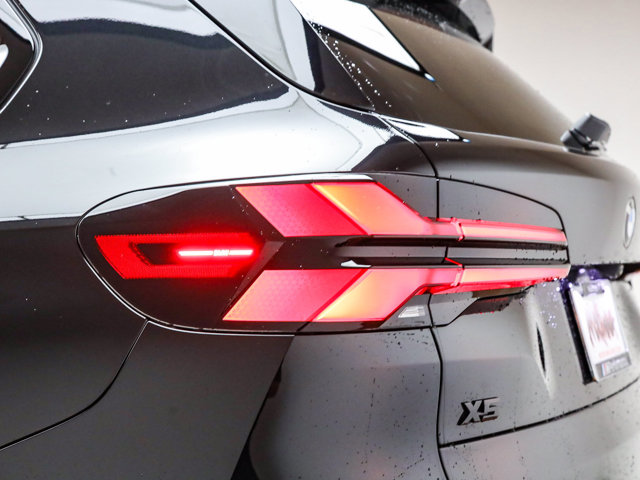 2026 BMW X5 M60i - Photo 37