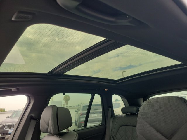 2026 BMW X5 M60i - Photo 67