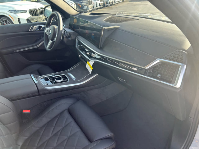 2026 BMW X5 M60i - Photo 52