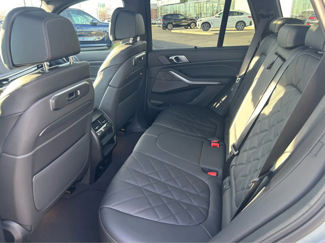 2026 BMW X5 M60i - Photo 53