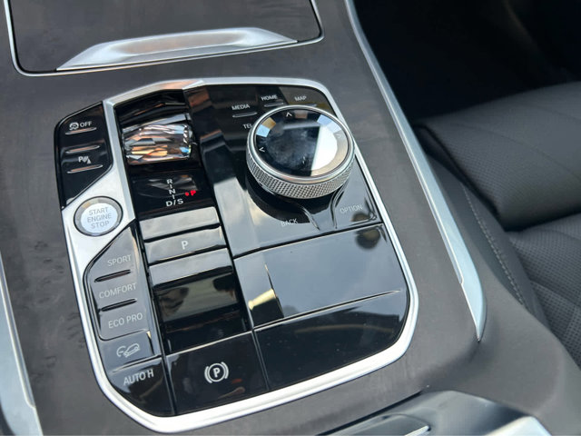 2026 BMW X5 M60i - Photo 61