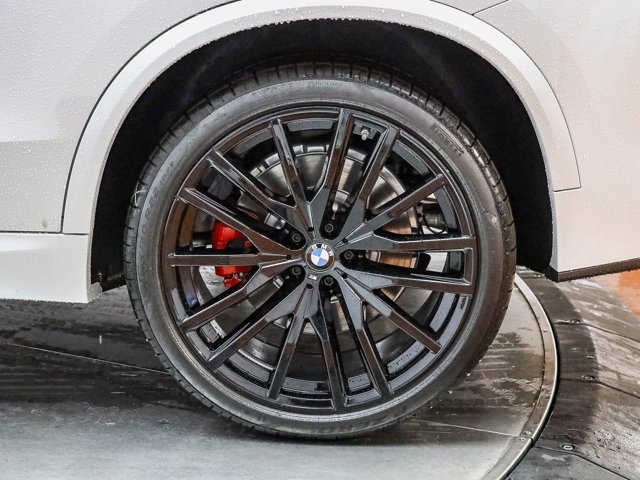 2026 BMW X5 M60i - Photo 40