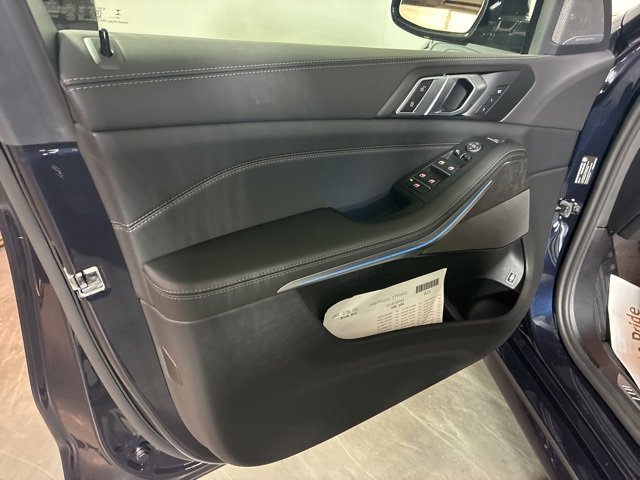 2026 BMW X5 50e - Photo 12