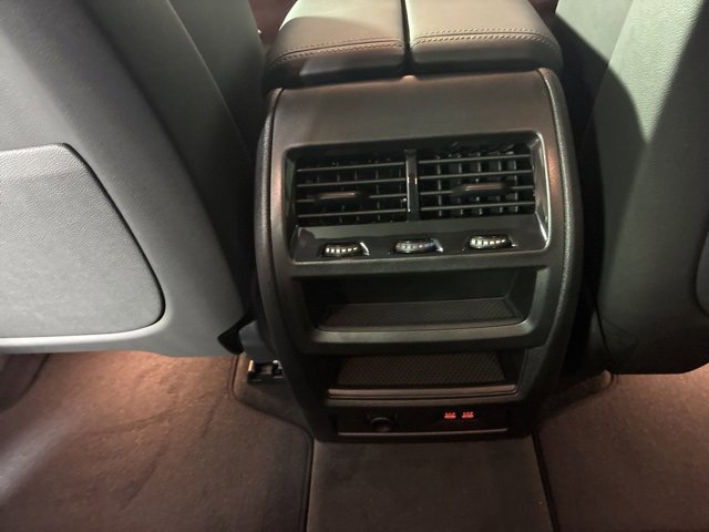 2026 BMW X5 50e - Photo 27