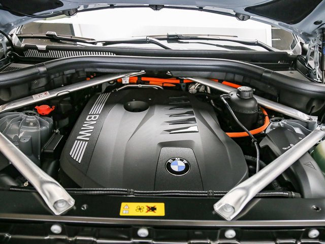 2026 BMW X5 50e - Photo 54
