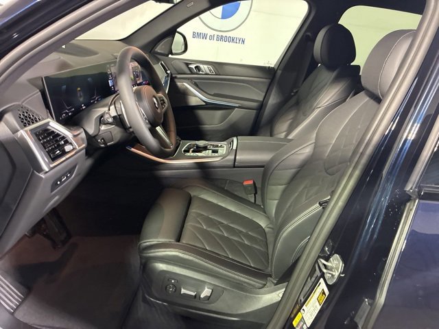 2026 BMW X5 50e - Photo 14
