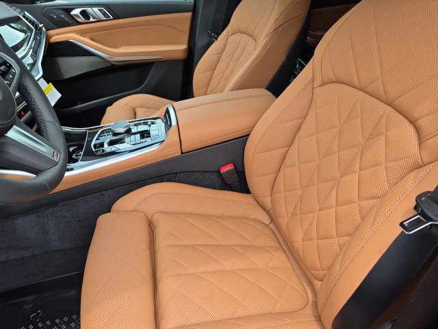 New 2026 Dravit Grey Metallic BMW xDrive50e image 16