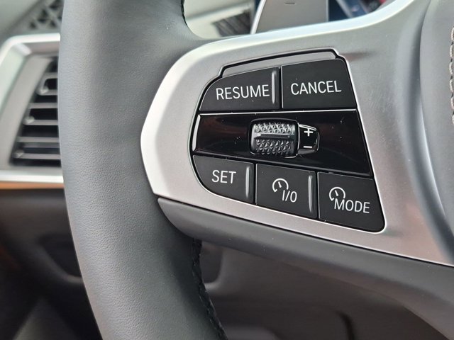 New 2026 Dravit Grey Metallic BMW xDrive50e image 19