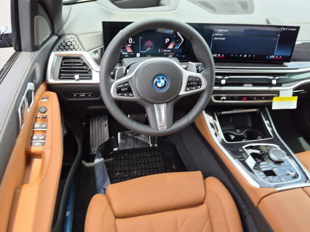 New 2026 Dravit Grey Metallic BMW xDrive50e image 30