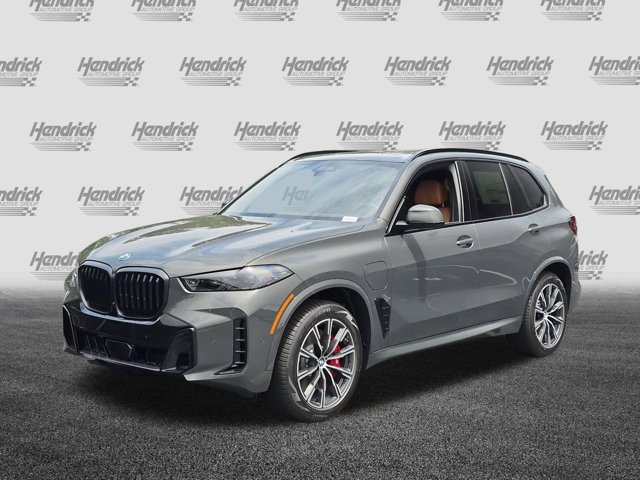 New 2026 Dravit Grey Metallic BMW xDrive50e image 5