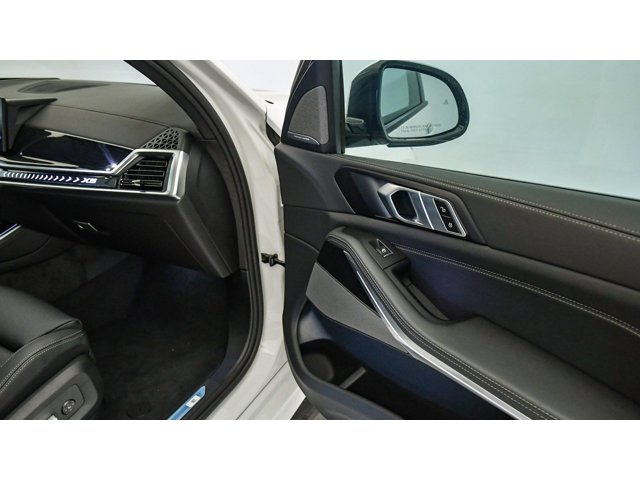 2026 BMW X5 50e - Photo 52