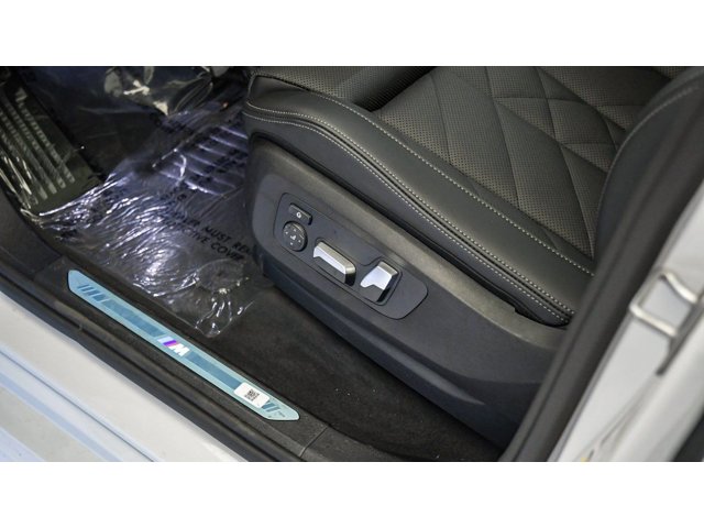 2026 BMW X5 50e - Photo 57