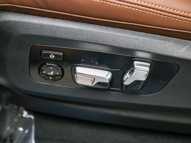 2026 BMW X5 50e - Photo 50
