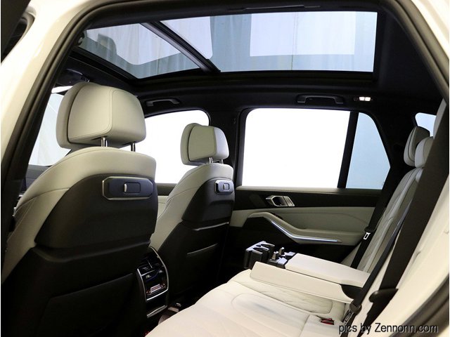 2026 BMW X5 50e - Photo 56