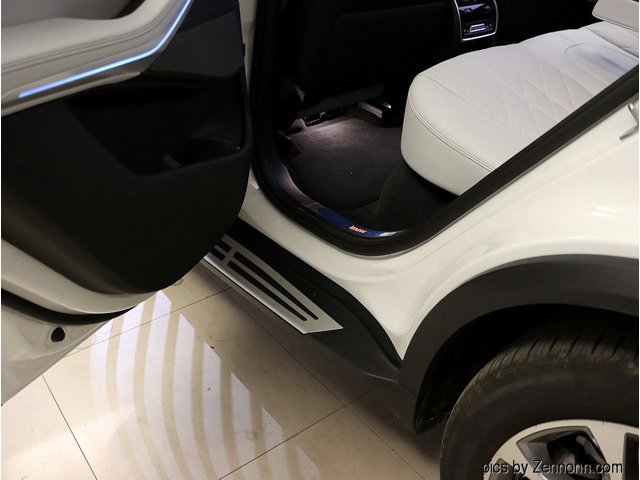 2026 BMW X5 50e - Photo 73