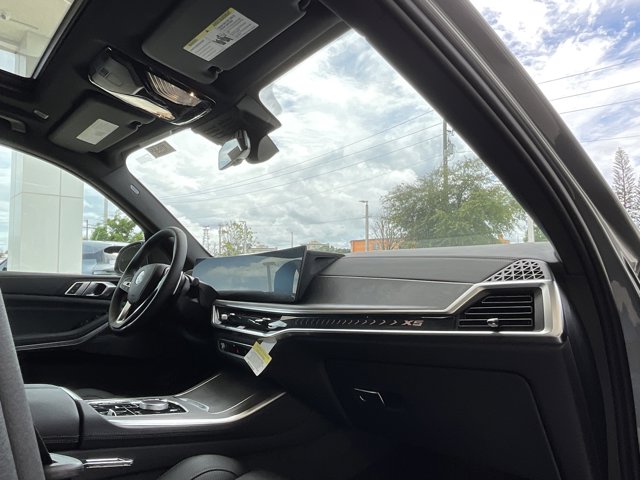 2026 BMW X5 50e - Photo 61