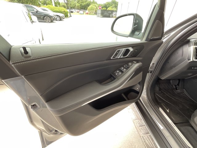 2026 BMW X5 50e - Photo 48