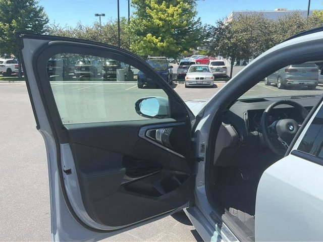 2026 BMW X3 30 - Photo 41
