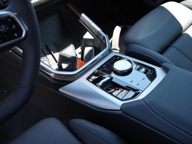2026 BMW X3 30 - Photo 38