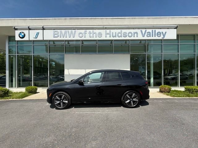 2026 BMW iX xDrive45