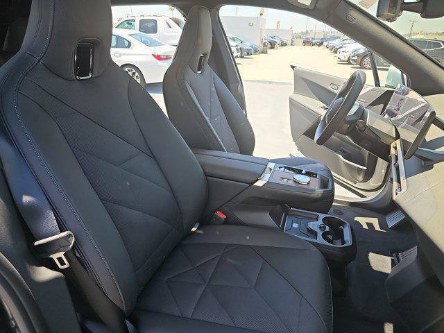 2026 BMW iX 60 - Photo 47