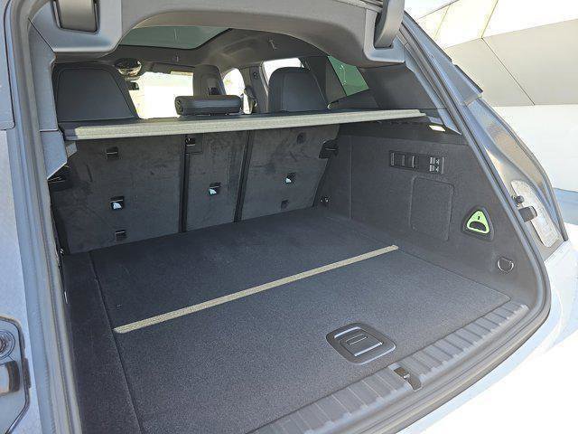 2026 BMW iX 60 - Photo 49