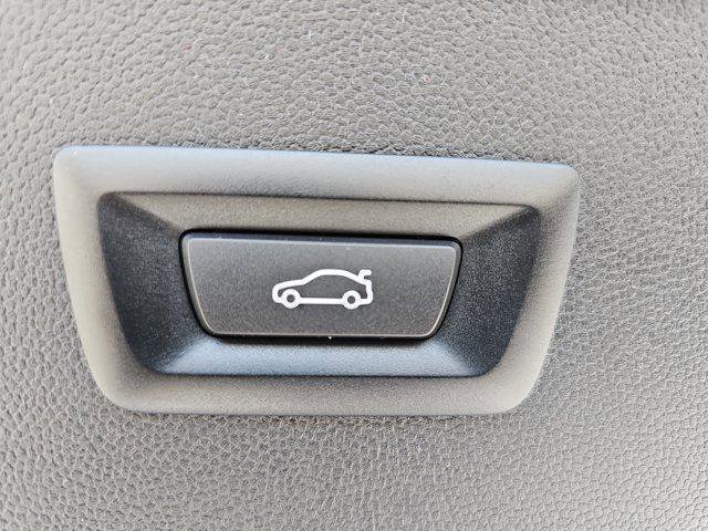 2026 BMW iX 60 - Photo 50