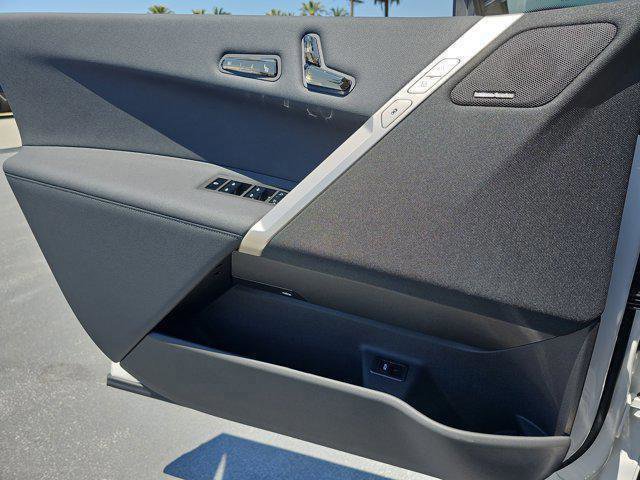 2026 BMW iX 60 - Photo 65